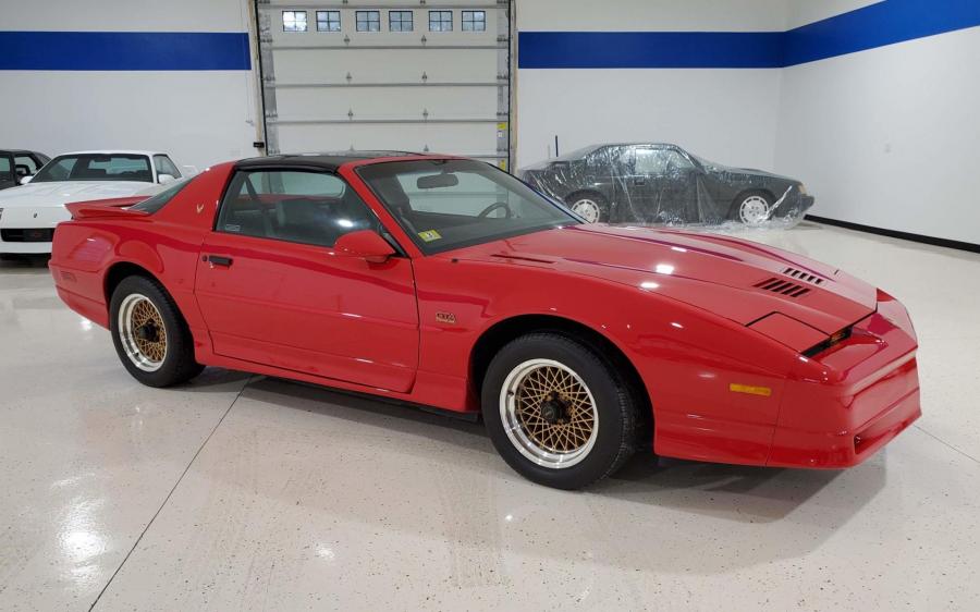 Pontiac Firebird Trans Am GTA T-Roof '1989